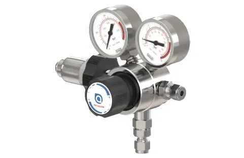 Regulador mono estágio em latão cromado